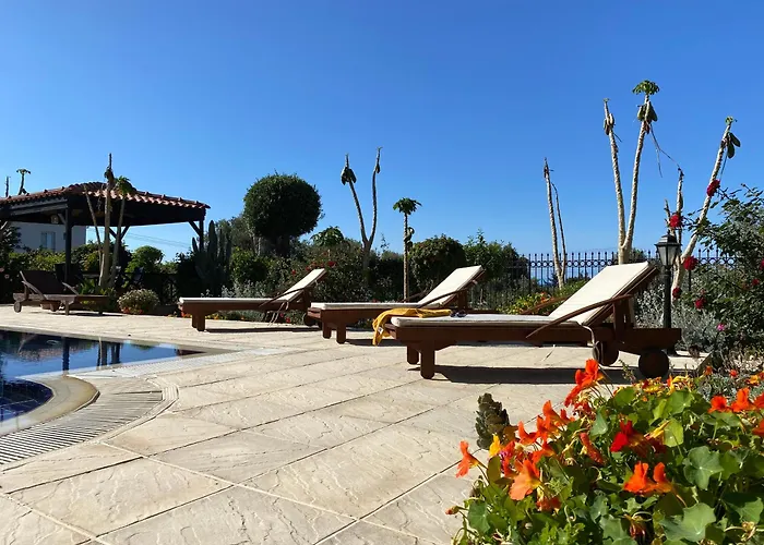 4 Bedroom Deluxe Villa With Mountain And Sea View